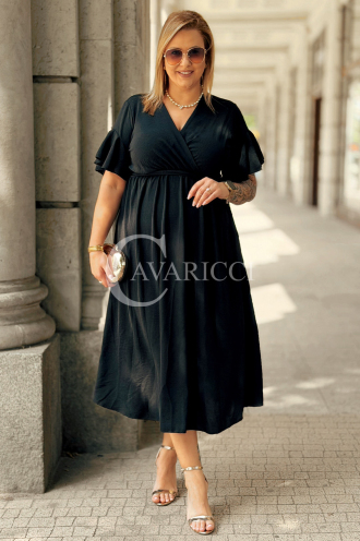 Schwarzes Kleid Carolina – Wickelausschnitt & Taillenbindung