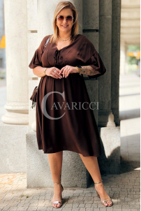 Savina Kleid Schokolade – Plus Size mit Rüschen