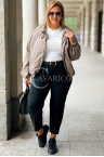 Jacke ELSA – Bequeme Bomberjacke mit Taschen in der Farbe Fango
