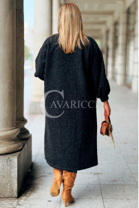JOSEFINE Langer Strickmantel Schwarz – Locker & Stylisch