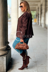 INGRID Zamszowa Marynarka Plus Size – Elegancja w Czekoladzie