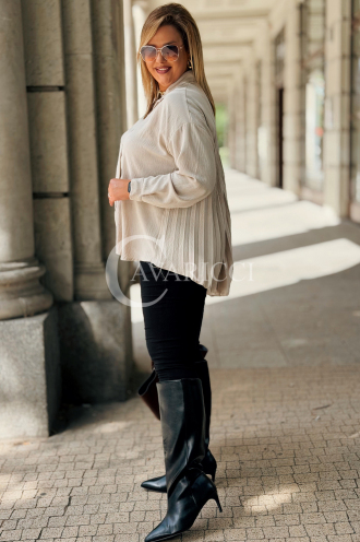 Beige Bluse ROMILDA mit Plissé-Rücken & Knöpfen
