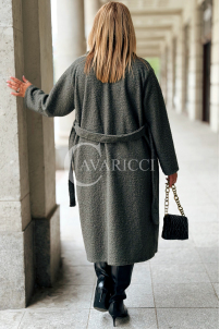 JUTTANI Eleganter Bouclé-Mantel in Khaki mit Gürtel