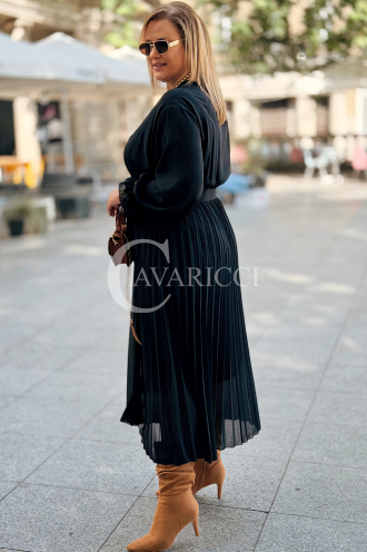KORNELIA Plissee-Kleid mit langen Ärmeln | Plus Size Schwarz