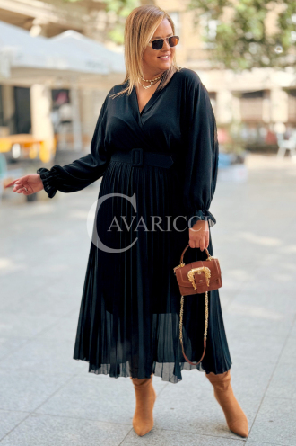 KORNELIA Plissee-Kleid mit langen Ärmeln | Plus Size Schwarz
