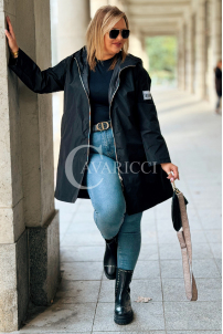 Schwarze Parka SALLY mit Kapuze & Aufgerolltem Ärmel