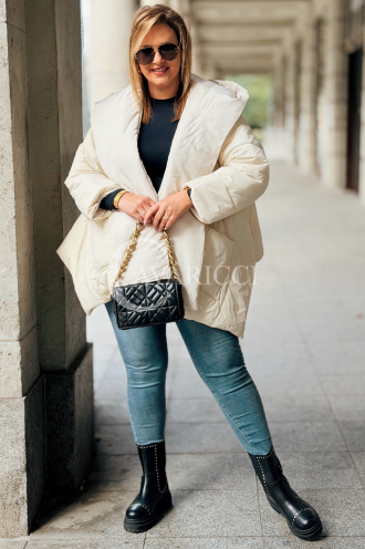 DAISY Gesteppte Kapuzenjacke in Ecru – Warm und Modisch