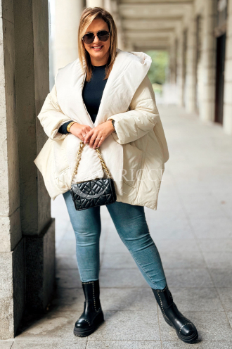 DAISY Gesteppte Kapuzenjacke in Ecru – Warm und Modisch