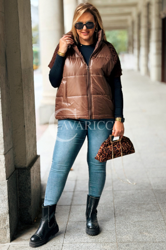 Schokoladenfarbene Steppweste Plus Size mit Strickärmeln