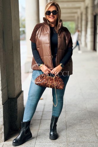 Schokoladenfarbene Steppweste Plus Size mit Strickärmeln