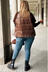 Schokoladenfarbene Steppweste Plus Size mit Strickärmeln