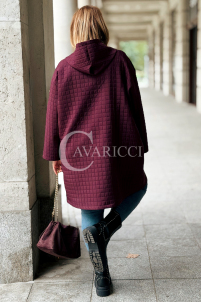Aurora Kurka Plus Size Gesteppt mit Kapuze Bordeaux