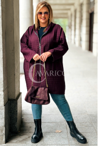 Aurora Kurka Plus Size Gesteppt mit Kapuze Bordeaux
