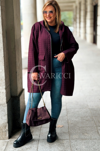 Aurora Kurka Plus Size Gesteppt mit Kapuze Bordeaux