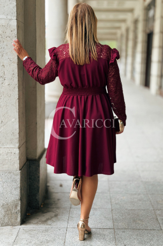 LARA Elegantes Plus-Size-Kleid mit Spitze in Bordeaux