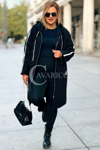 Schwarzer Boucle-Mantel Plus Size mit Kapuze | SARAH