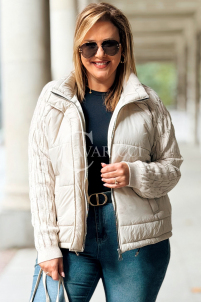 IRMINA Gesteppte Übergröße-Jacke mit Strickärmeln | Beige