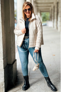 IRMINA Gesteppte Übergröße-Jacke mit Strickärmeln | Beige
