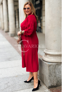 Elegantes Plus-Size-Kleid mit Taillenbindung in Weinrot