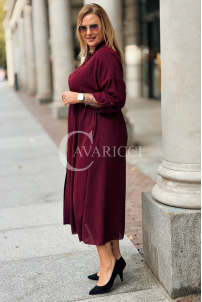 Bordeauxrotes Übergrößen-Kleid mit Taillenbindung & Taschen