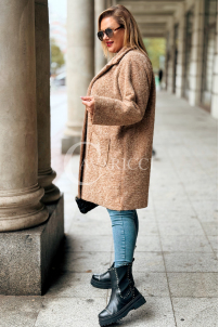 CASSANDRA Oversize-Mantel in Karamell – Elegant & Weich