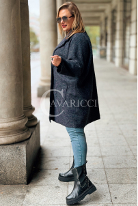 CASSANDRA Mantel Plus Size – Elegant & Weich in Marineblau
