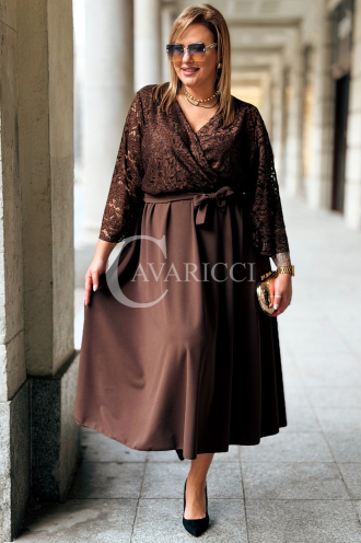 LILIANA Langes Spitzenkleid Plus Size mit Wickelausschnitt