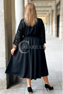 LILIANA Langes Spitzenkleid in Übergröße – Elegant & Feminin