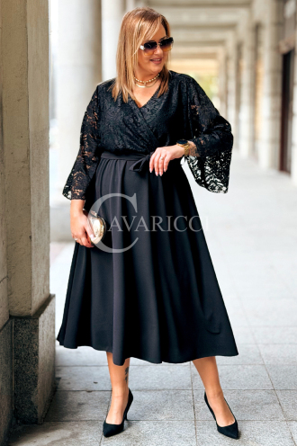 LILIANA Langes Spitzenkleid in Übergröße – Elegant & Feminin
