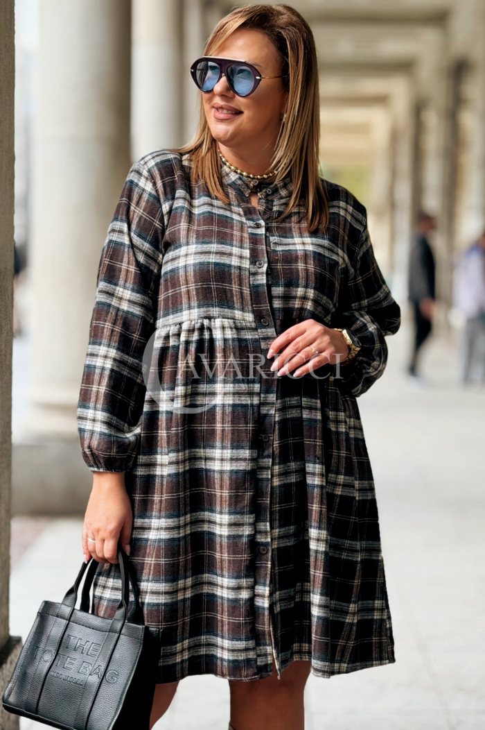 NOELE Kariertes Übergrößen-Hemdkleid in Schokoladenbraun