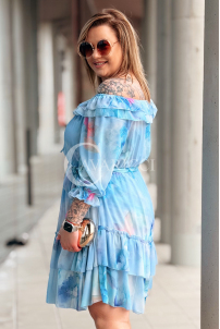 ELISABETH Kleid in Hellblau – Große Größen | Cavaricci.de