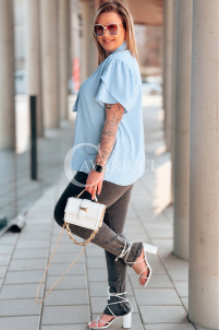 Bluse in Hellblau – Große Größen | Cavaricci.de