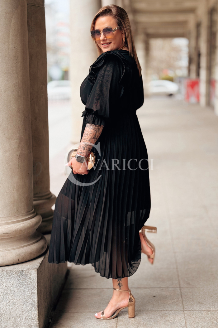 Kleid in Schwarz – Große Größen | Cavaricci.de