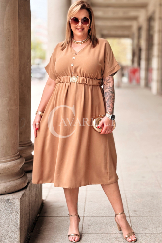 Kleid in Karamell – Große Größen | Cavaricci.de