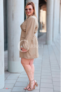 Kleid in Karamell – Große Größen | Cavaricci.de