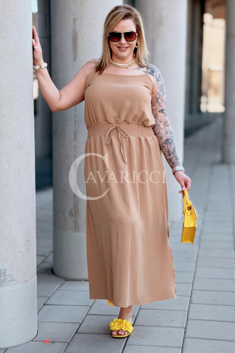 Kleid in Karamell – Große Größen | Cavaricci.de