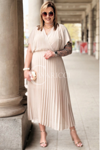 Kleid in Beige – Große Größen | Cavaricci.de