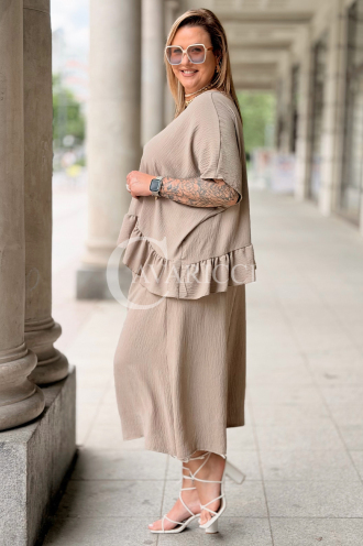 Jumpsuit in Taupe – Große Größen | Cavaricci.de