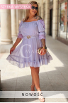 Kleid NORA – Chiffon-Schnitt mit Spitze, spanischer Ausschnitt und taillenbetonte Gummierung Farbe Lila