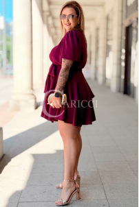 Kleid FLAMINIA – Wickelausschnitt & Volant in Purpur