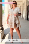 Neu! Kleid FLAMINIA – Wickelausschnitt und doppelter Volant Farbe Beige