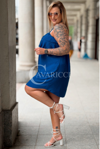 MARIETTA Lockeres Mini-Kleid mit Volant – Kornblume