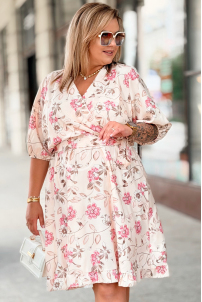 ANIKA Kleid mit Blumenprint & Wickelausschnitt – Beige