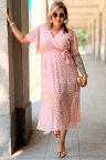 Kleid ALLEGRA – Tüll-Midi mit Tupfen, Wickelausschnitt und Taillenbindung Farbe Rosa