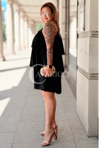 Kleid Franca Schwarz – Rüschen & feminine Details