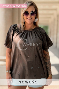 Bluse DALILA – Ajour-Stickerei & femininer Schnitt