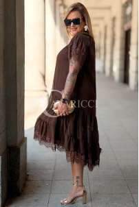 Premium Kleid WINETTA – Spitze, Goldknöpfe & Wow-Effekt