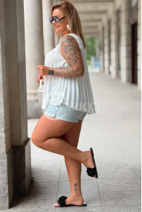 Top Briella Ecru – Plissiertes Damen-Top mit Trägern