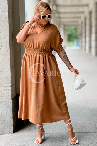 Kleid SORENTO Karamell – V-Ausschnitt & fließender Rock