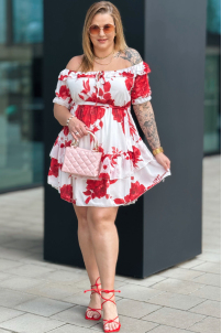 ELISABETH Premium Schürze – Rot-Weiß mit Rüsche
